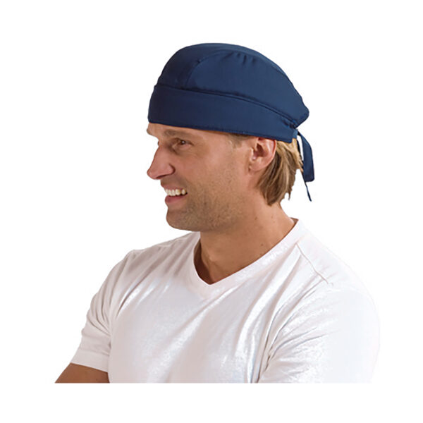 Mann trägt kühlendes Bandana von E.COOLINE in Farbe blau